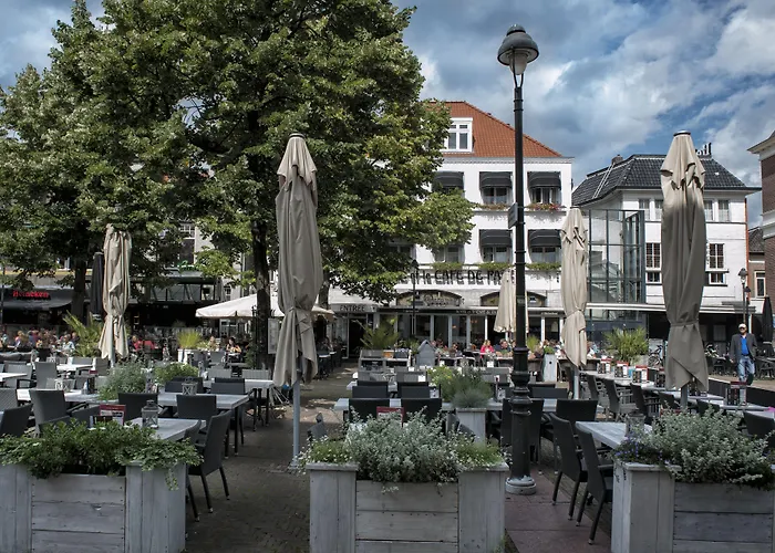 Et Le Cafe De Paris